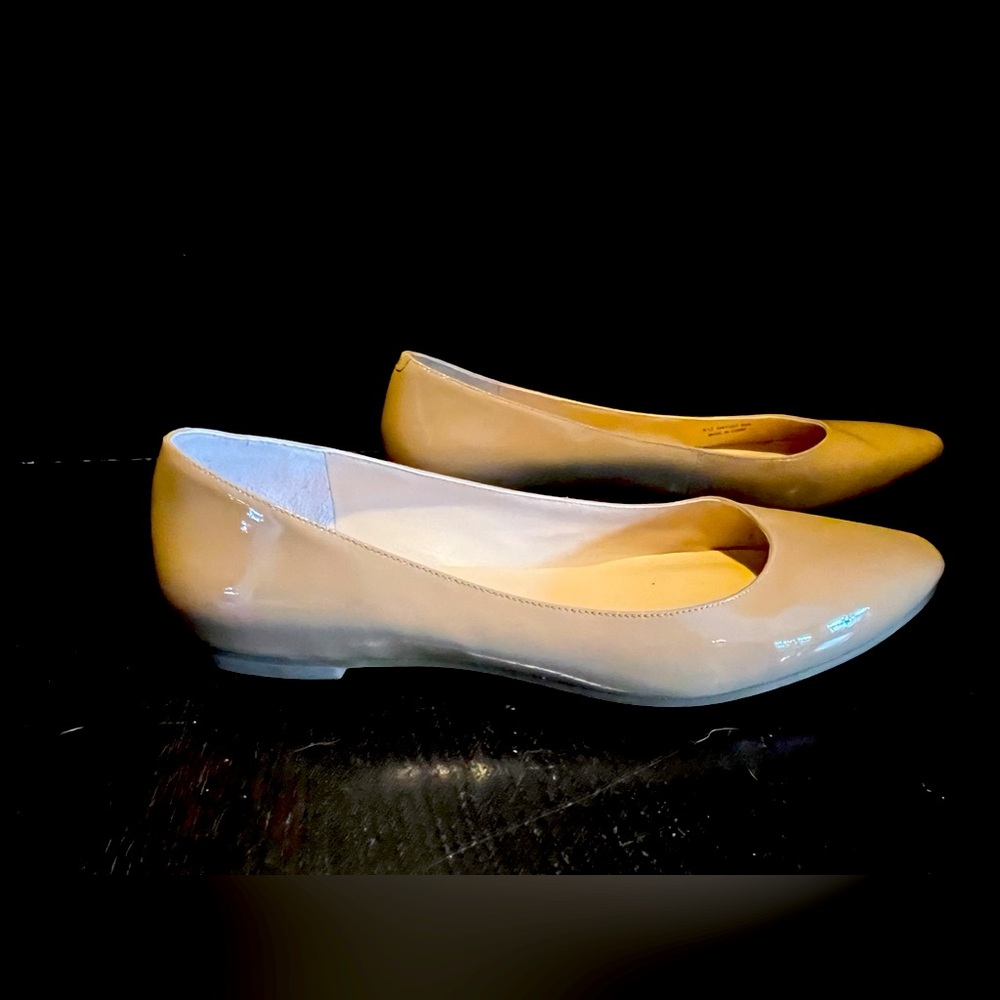 Women’s Cole Hann Georgie patten leather flats Size:8.5 NWOT